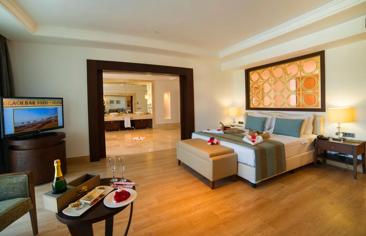Balayı Suit Executive – Deniz manzaralı